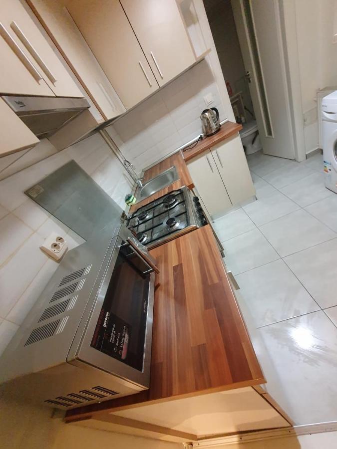 Downtown Piata Universitate Apartments Букурещ Екстериор снимка